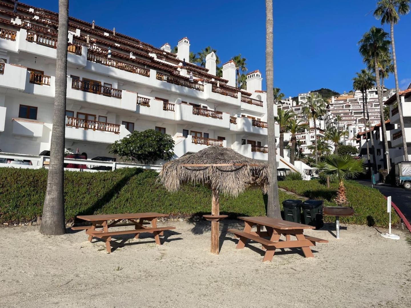 Catalina Island Getaway With 6 Seat Golf Cart Ac Apartment Avalon Exterior photo